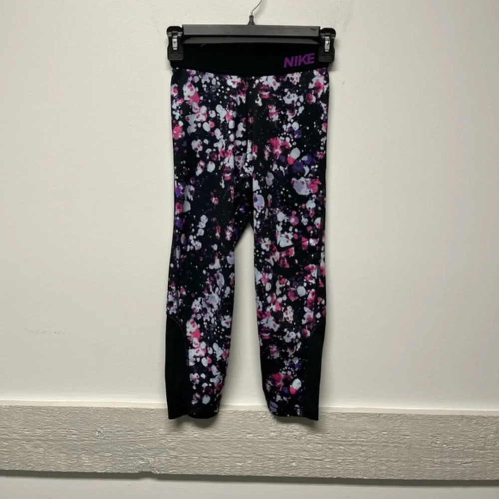 Nike Pro Cropped Athletic Leggings XS